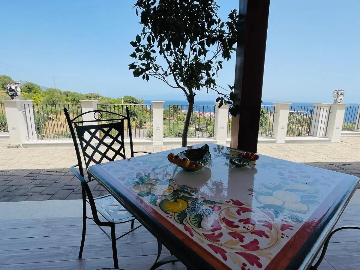Farm stay Agriturismo Bella Vista - Da Carmelo Santa Teresa Di Riva